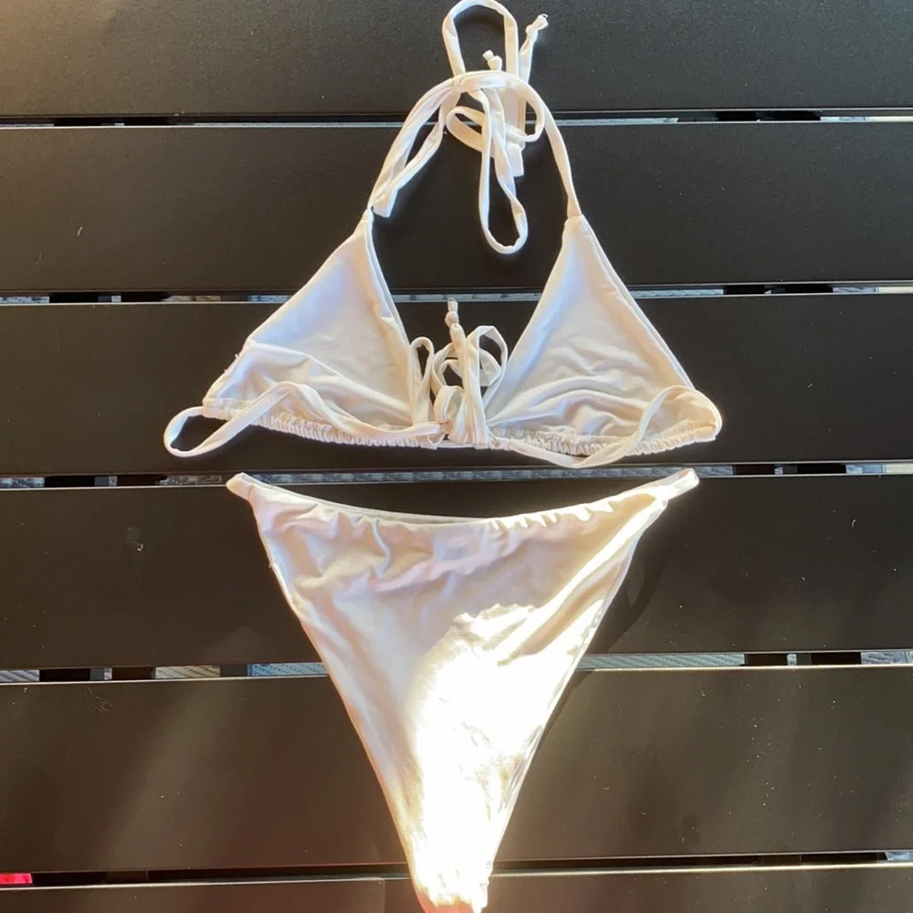 Naked Wardrobe Triangle String Bikini Kardashian - Picture 3 of 4